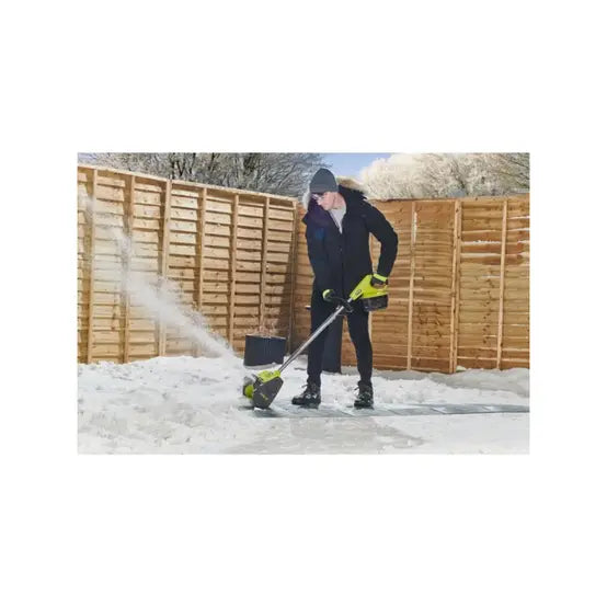 Souffleuse à neige RYOBI 18V One+ – 25 cm – sans batterie ni chargeur – RY18ST25A-0