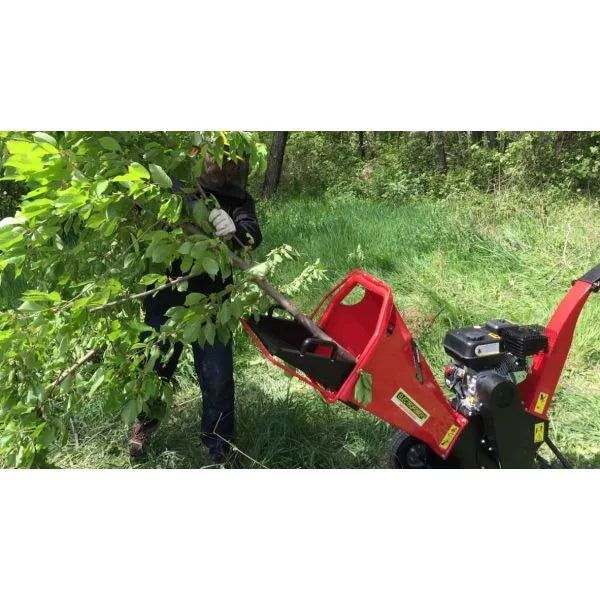 ÉLECTRIQUE – Broyeur de branches à essence 7 CV OHV – Diamètre max. 100 mm – 2 couteaux réversibles – Roues pneumatiques – Conforme CE