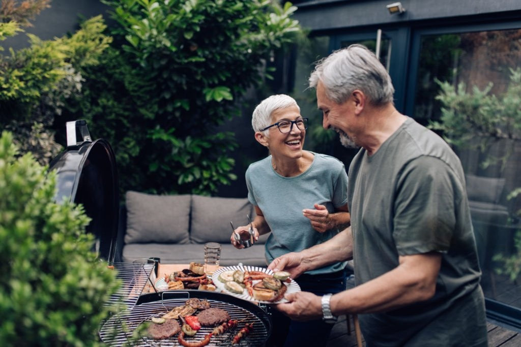 Excellents barbecues pour<br>charbon de bois, gaz et granulés